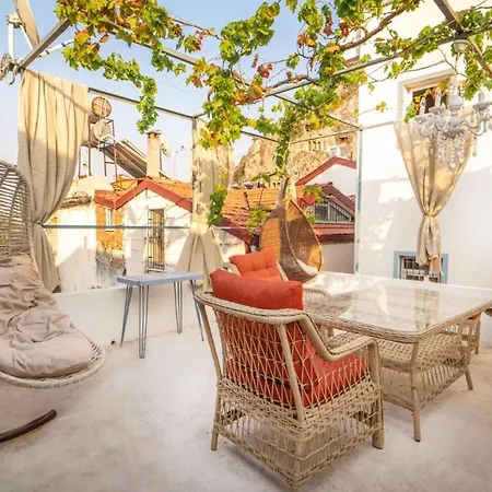 Cozy Oasis With Lovely Backyard In * Fethiye